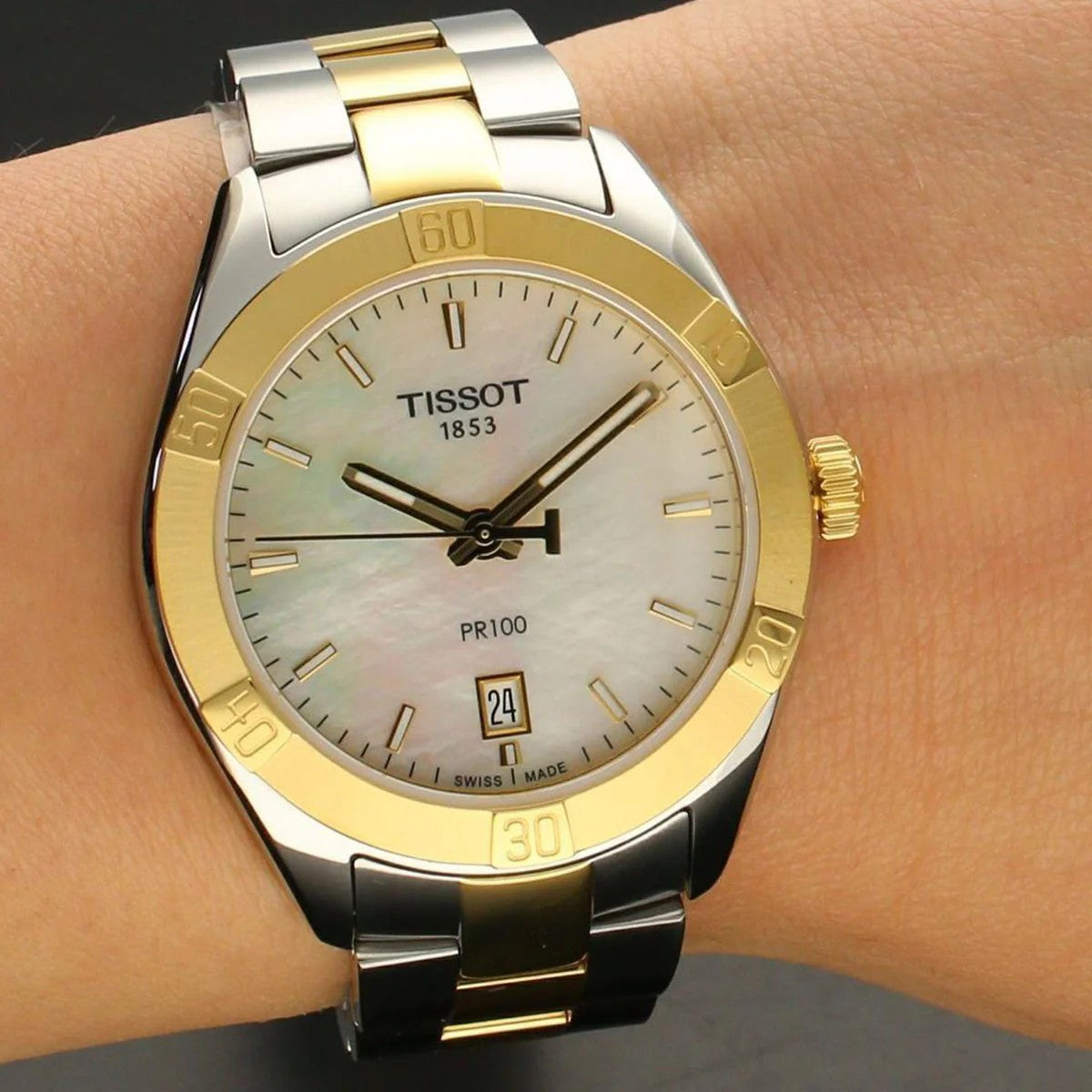 Rel p Sra c/ p aço bicolor Tissot T101.910.22.111.00