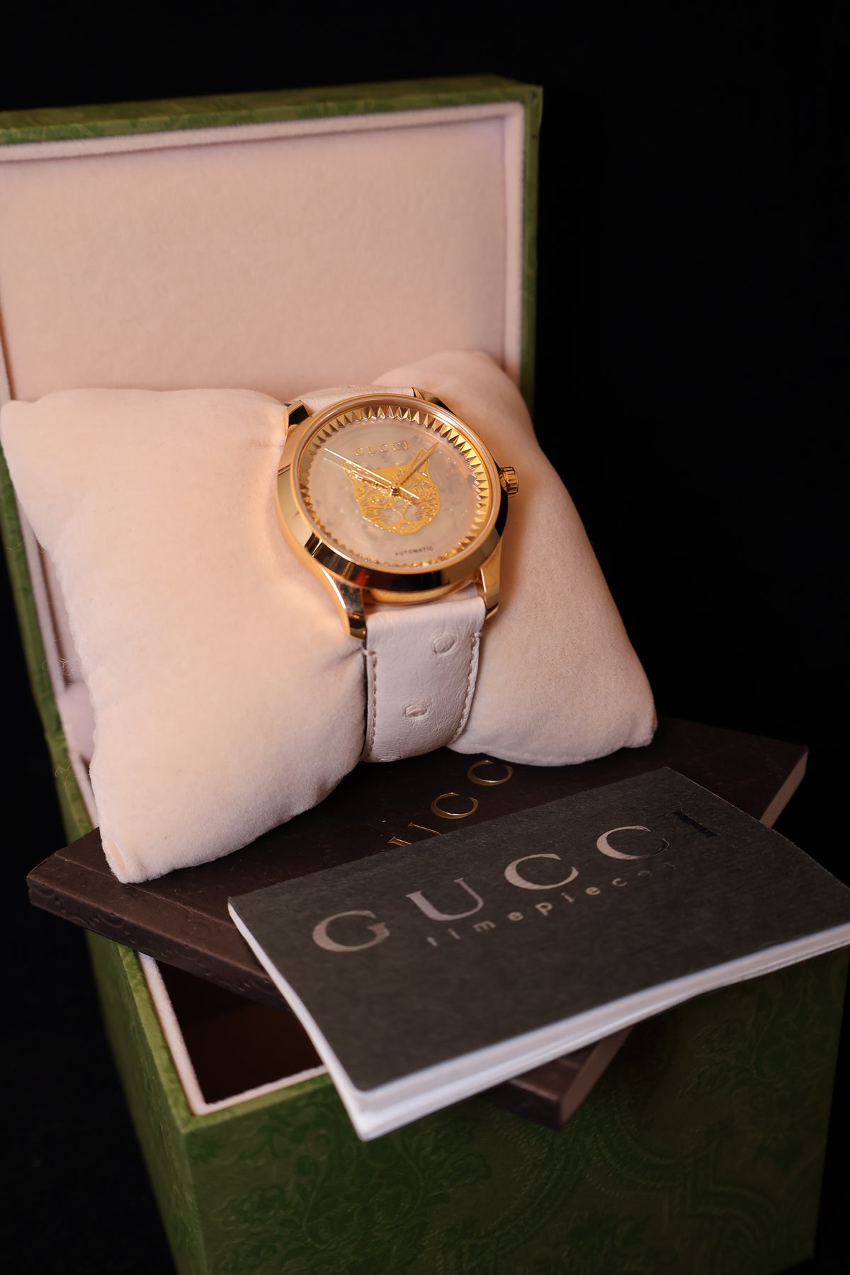 Relógio pulso em ouro Gucci refª 126.4