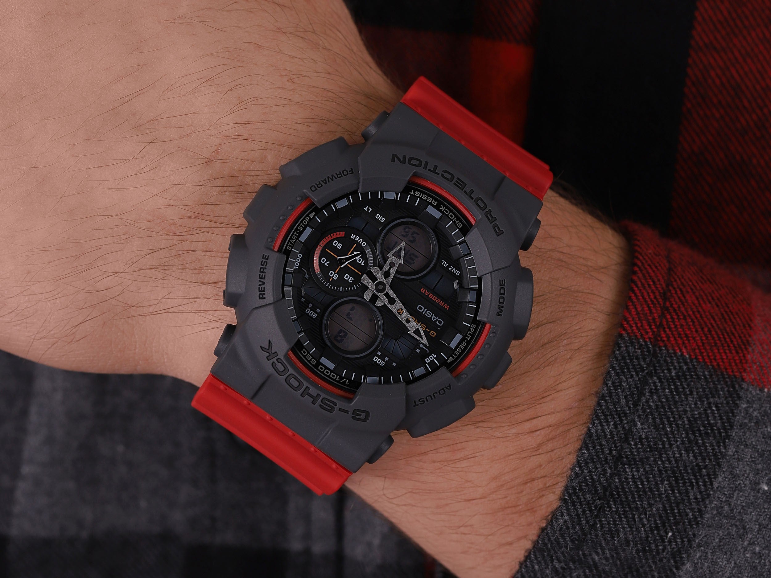 Rel p H c/ p borracha Casio G-Shock GA-140-4AER