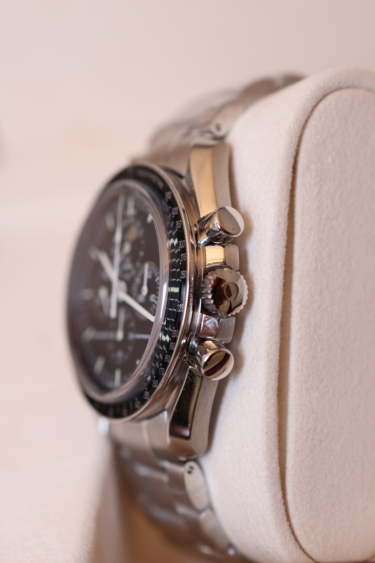 Relógio Omega Speedmaster Monn refª 35765000