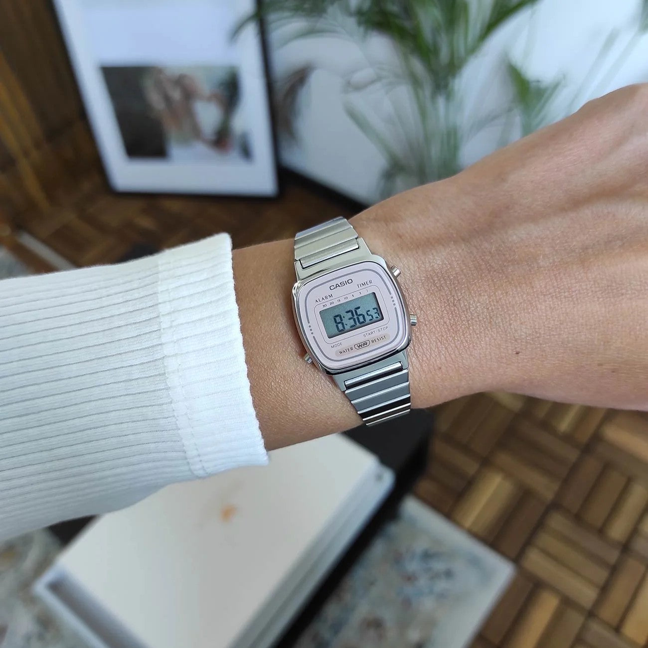 Relógio Casio LA670WEA-4A2EF