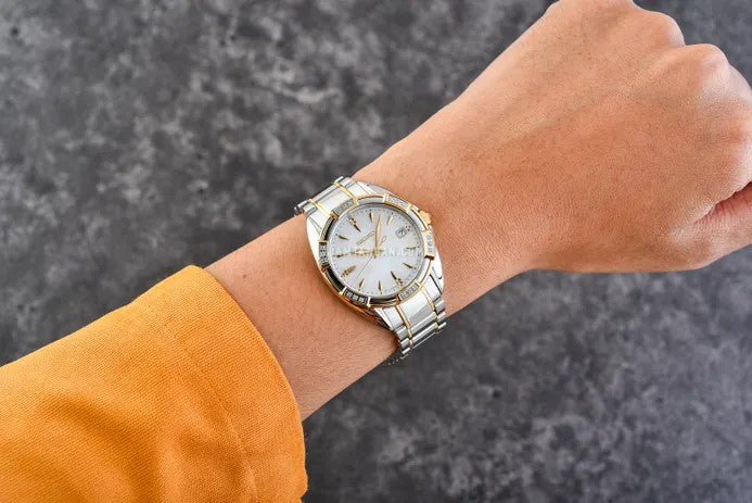 Rel p Sra c/ p aço bicolor Seiko SKK880P1